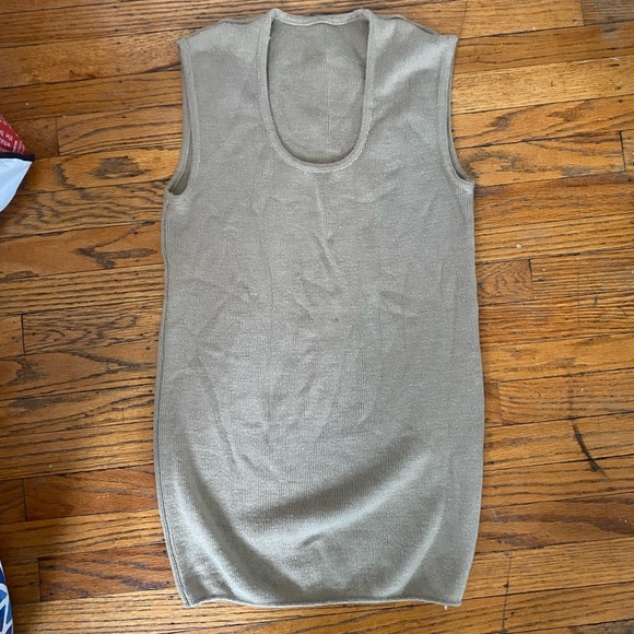 High Quality Beige Knit Tank - Picture 1 of 3
